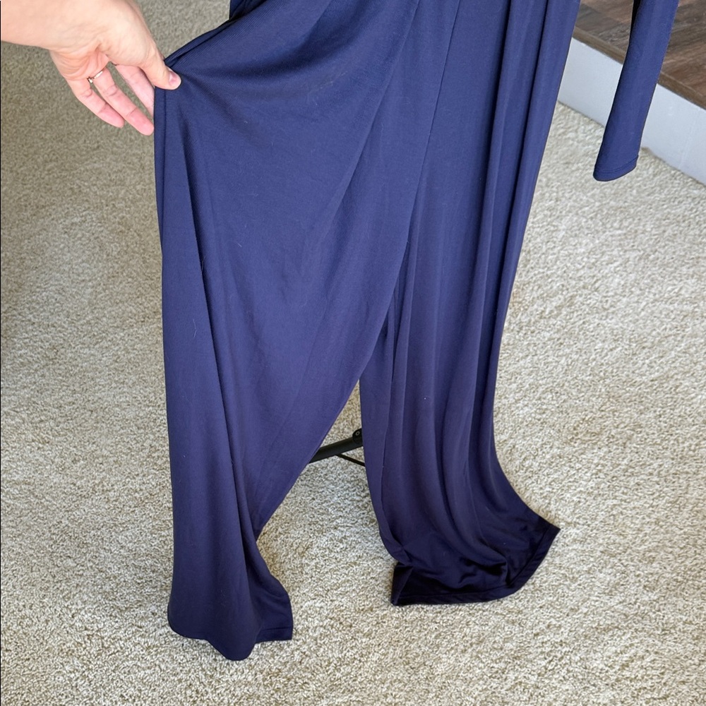Shapellx-Long Sleeve Navy wide leg jumpsuit with Sweetheart Neckline - Picture 3 of 6